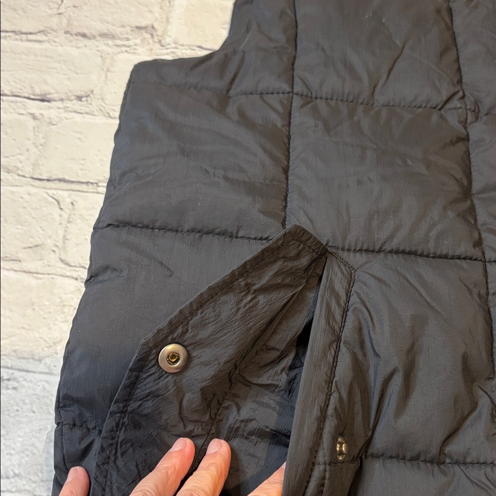 Madewell Quilted Puffer Vest - Picture 9 of 16